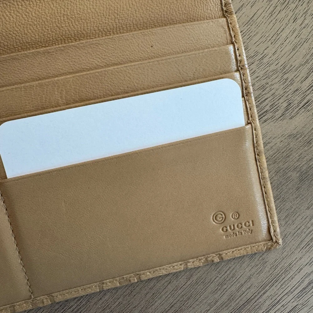 Gucci Gold Wallet - Picture 3 of 9